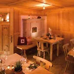 Naze's Hus 3* Mellau