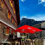 Naze's Hus Pensionat 3*