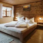 Guest house Naze's Hus 3*
