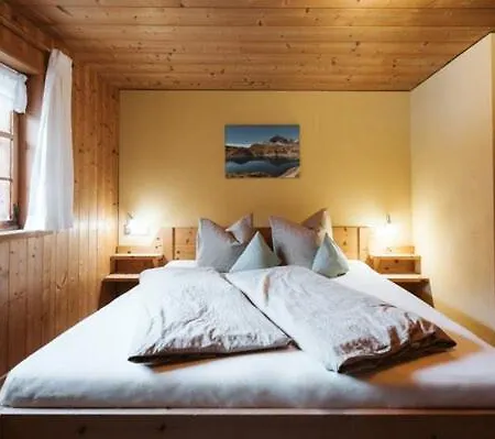 Naze's Hus Guest house *