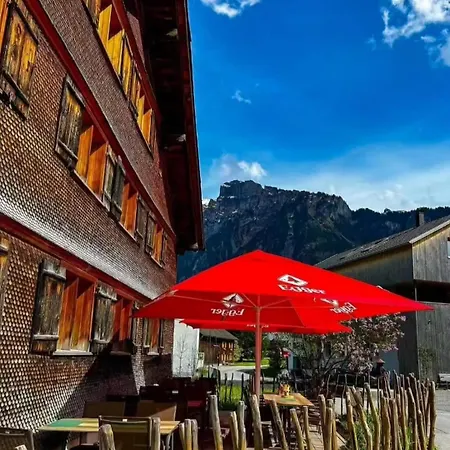 Naze's Hus Guest house *