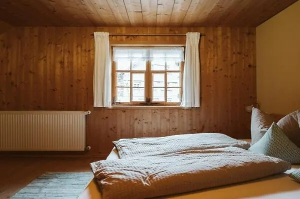 Naze's Hus 3* Mellau