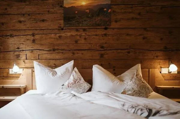 Guest house Naze's Hus 3*