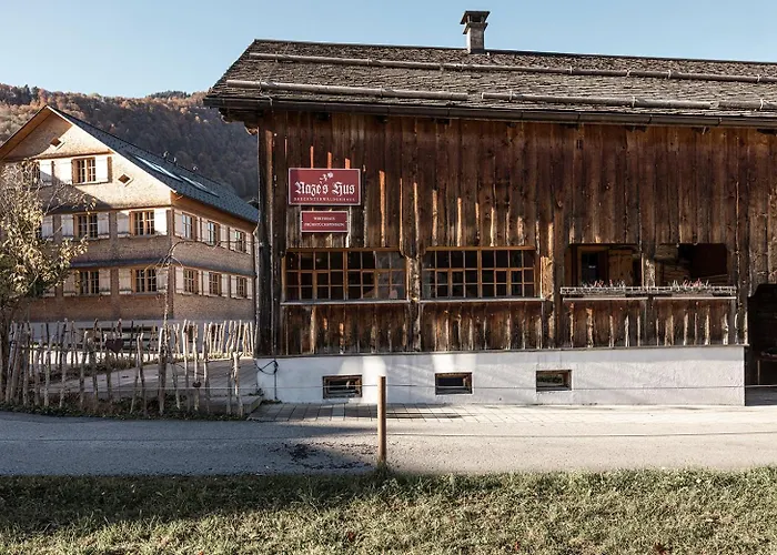 Naze's Hus Guest house 3*